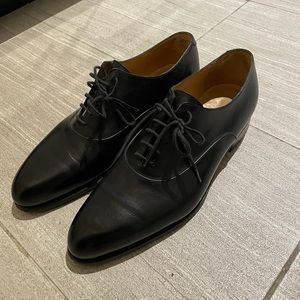 Beautiful and classic black Weston shoes!!